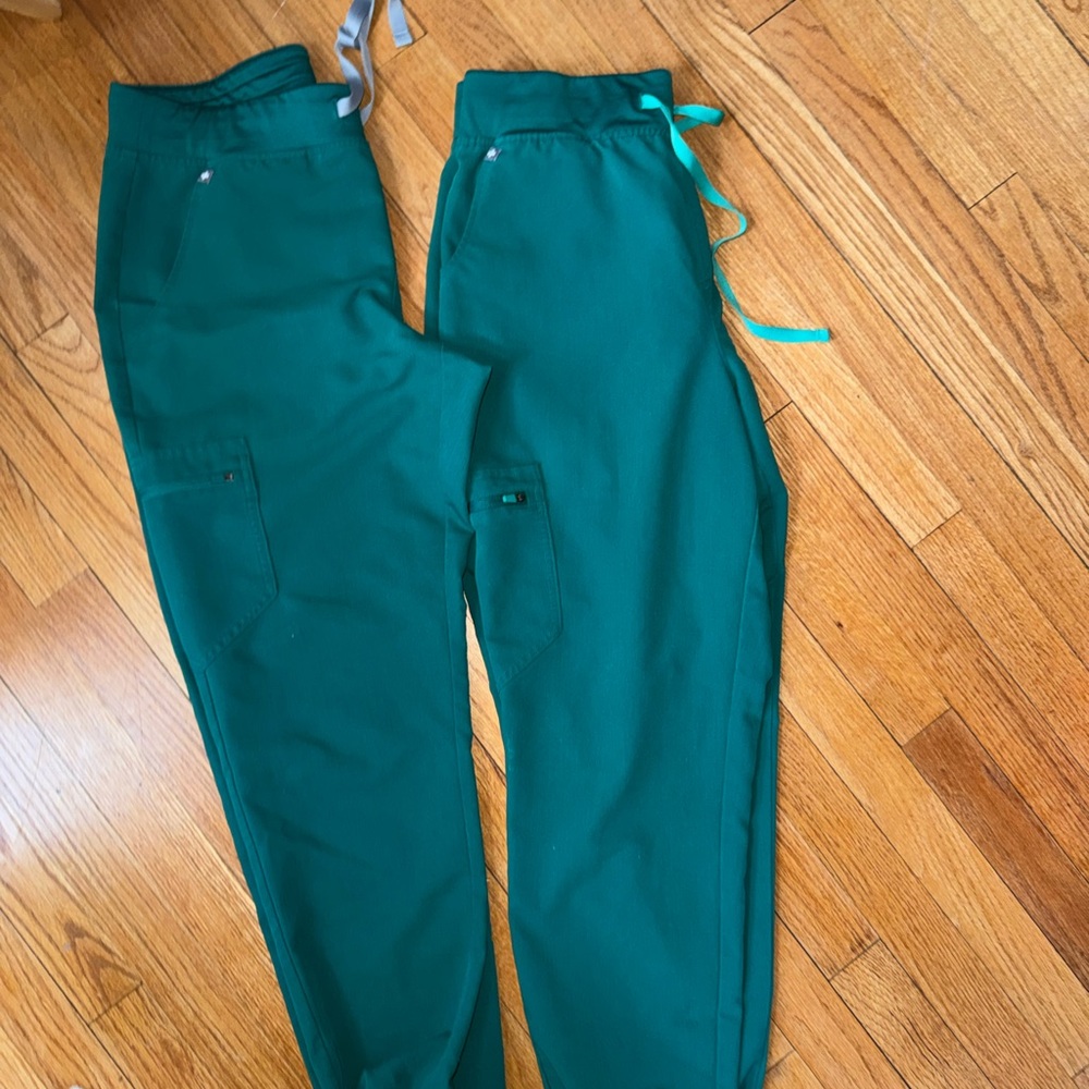 Figs Hunter Green Jogger Scrubs